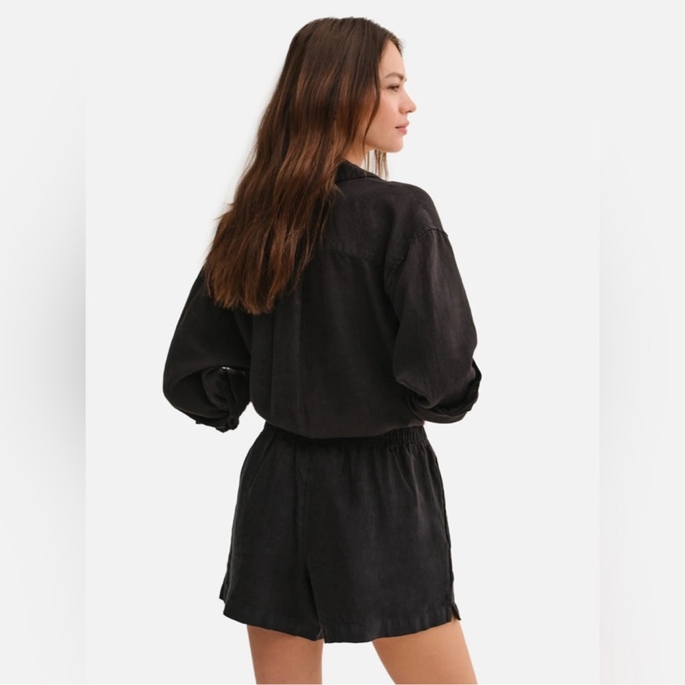 MATE the Label Black Linen Elastic-Waist Shorts - Picture 4 of 7